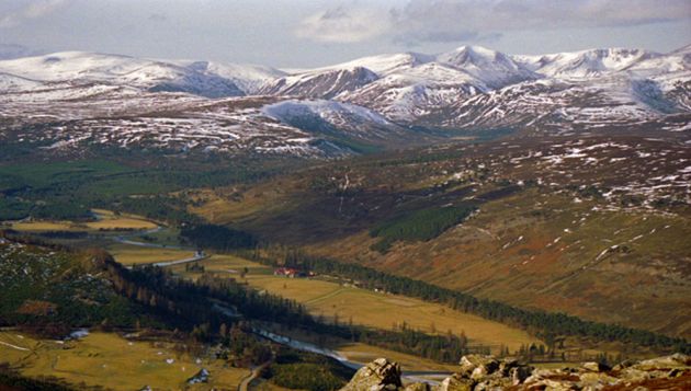 Scottish national parks rank top for EV charging