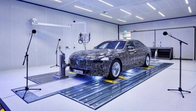 BMW i7 undergoes acoustic testing to remove all sounds
